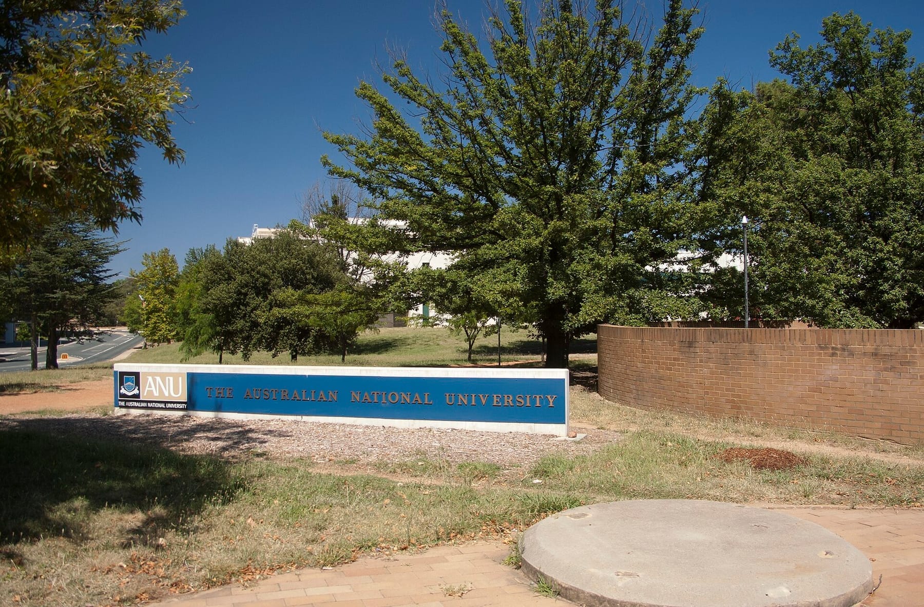 ANU entrance viewed from University Avenue (photograph from the Wikimedia Commons category Australian National University)