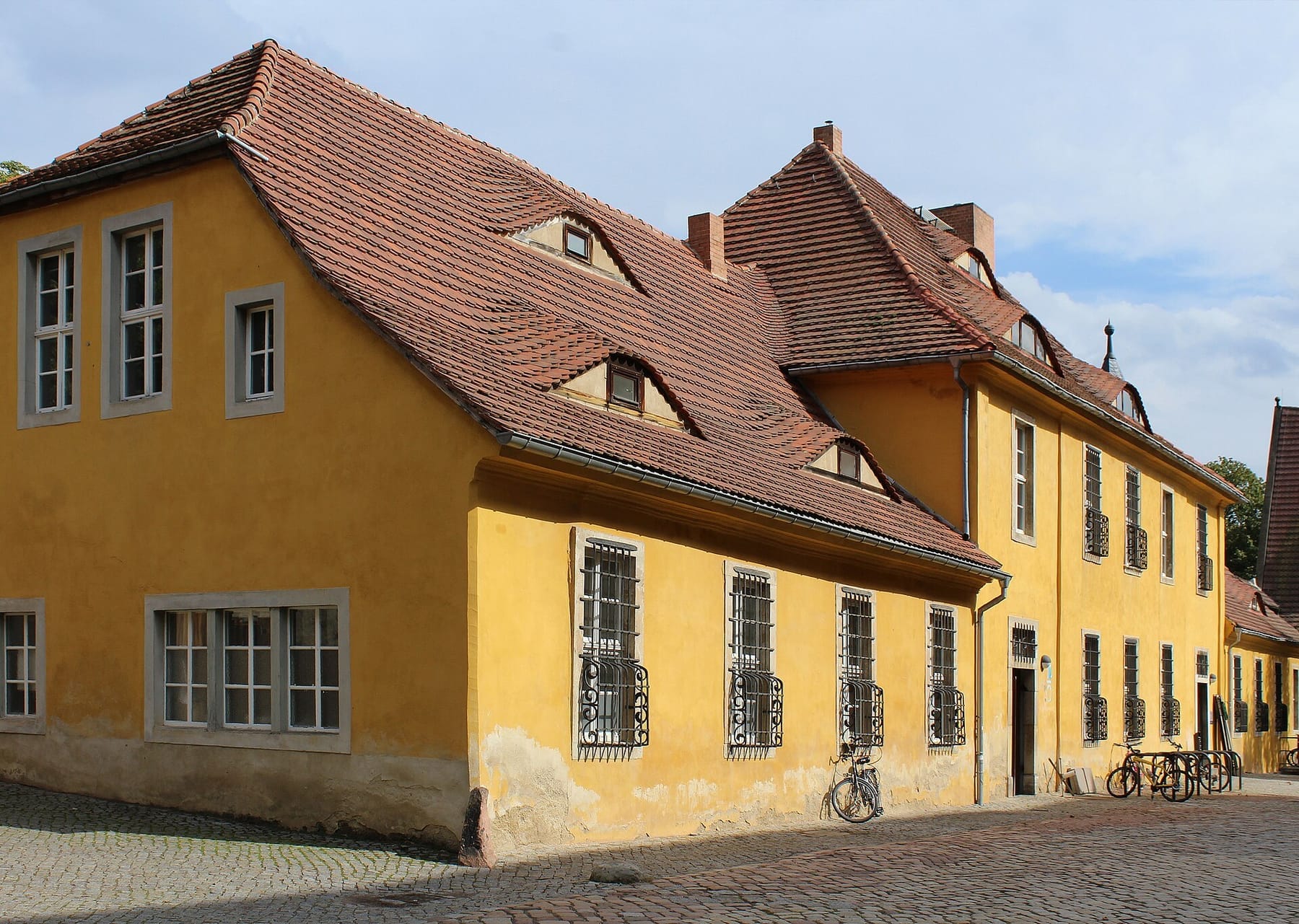 Halle (Saale), Burg Giebichenstein, Mensagebäude der Kunsthochschule (photograph from the Wikimedia Commons category Burg Giebichenstein Kunsthochschule Halle)