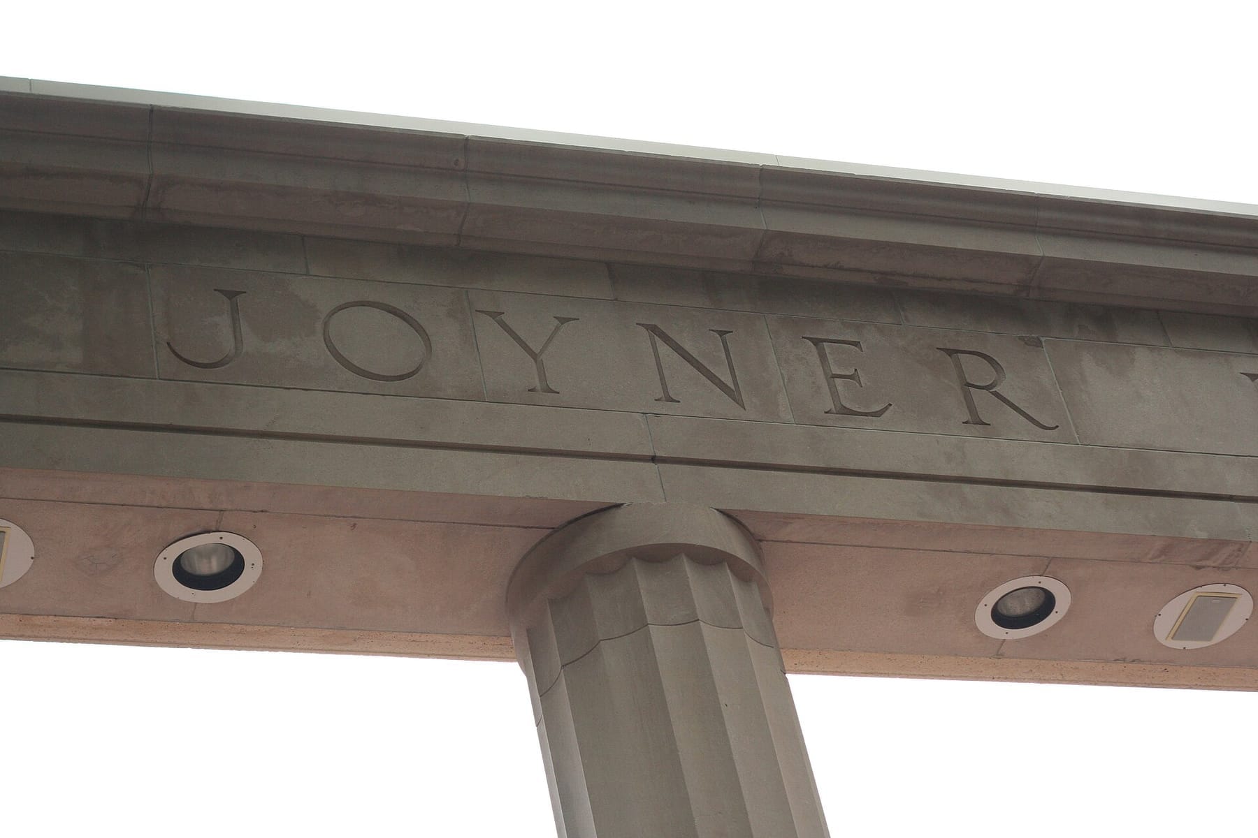 ECU Joyner Library (3695029056) (photograph from the Wikimedia Commons category East Carolina University)