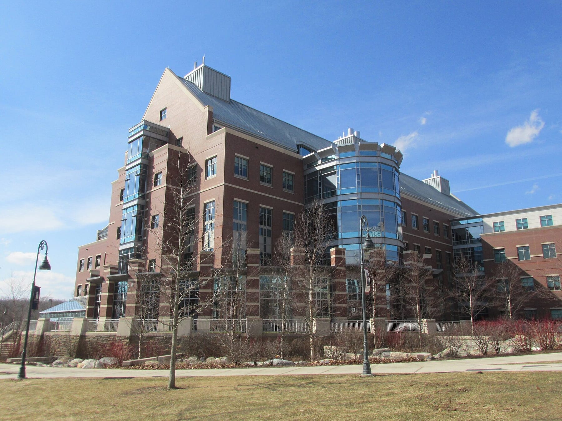 Science Building, Eastern Connecticut State University, Willimantic CT (photograph from the Wikimedia Commons category Eastern Connecticut State University)