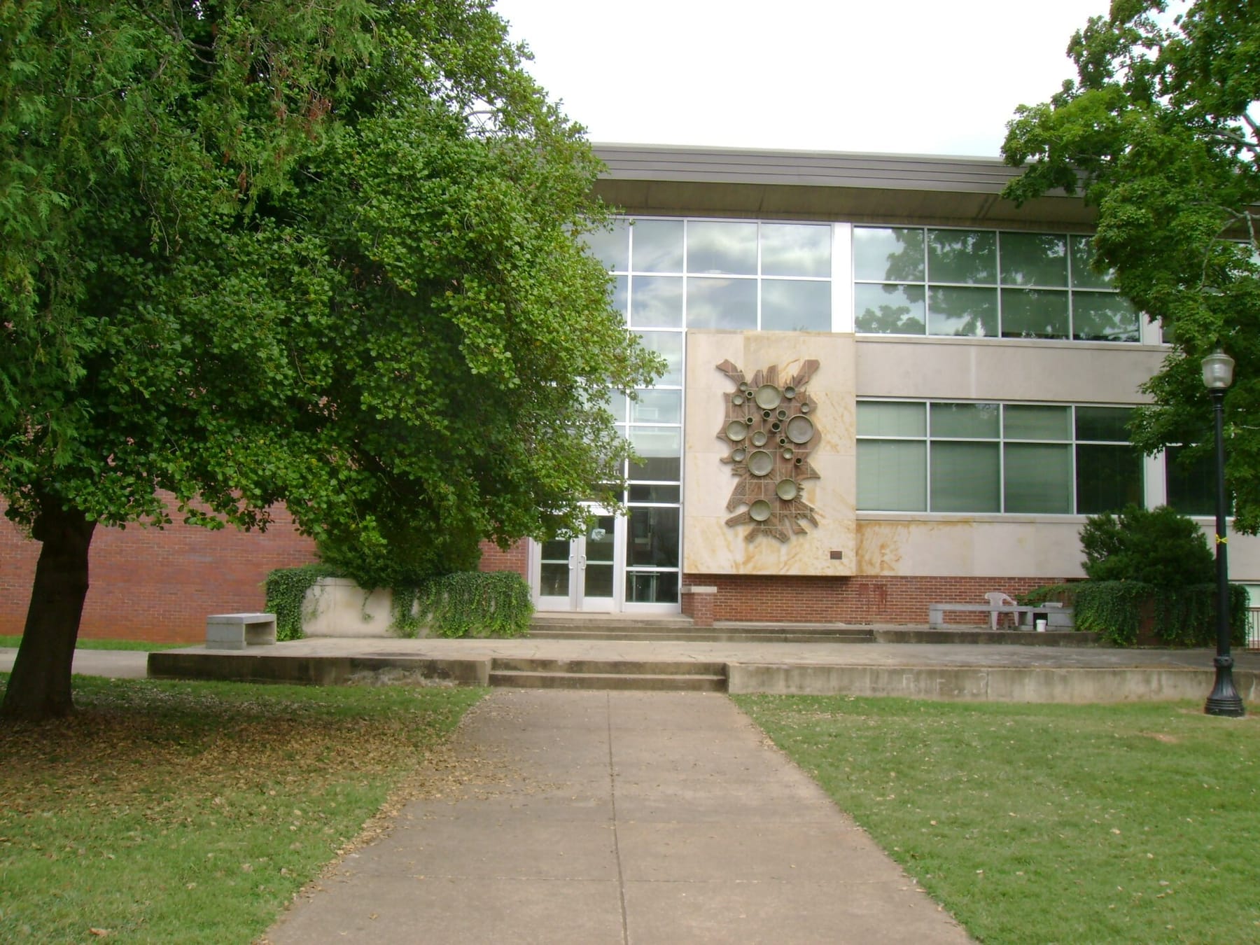 MTSU Andrew L Todd Art Building (photograph from the Wikimedia Commons category Middle Tennessee State University)