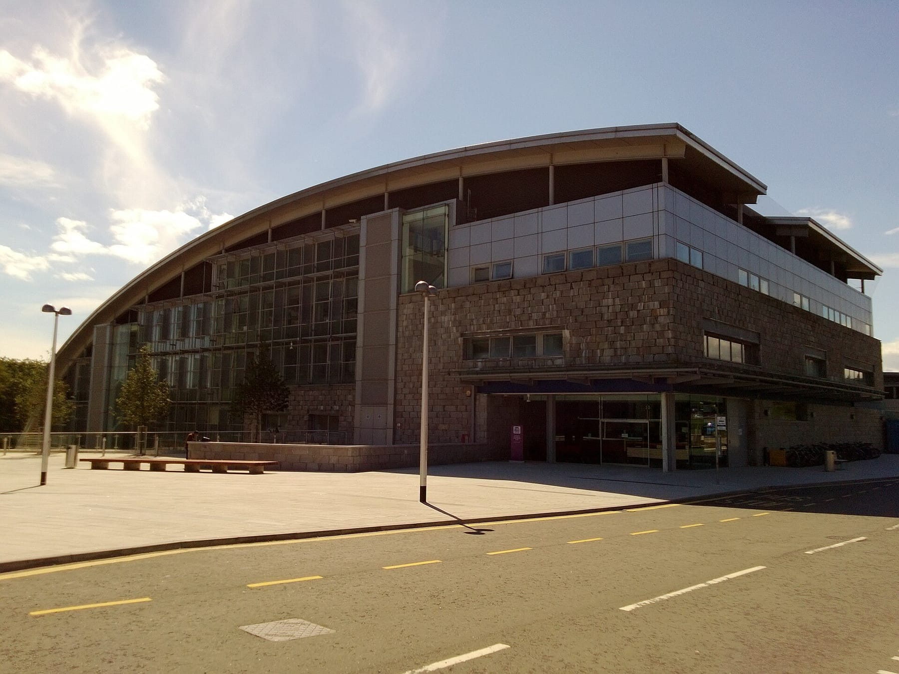 RGU Faculty of Health and Social Care building 1 (photograph from the Wikimedia Commons category Robert Gordon University)