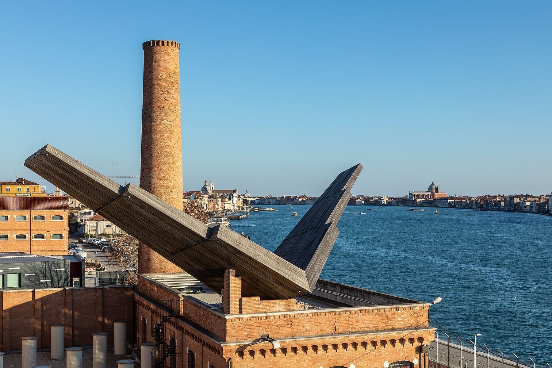 Cotonificio Veneziano, sede dei corsi di architettura dell'Università Iuav di Venezia (photograph from the Wikimedia Commons category Università IUAV di Venezia)