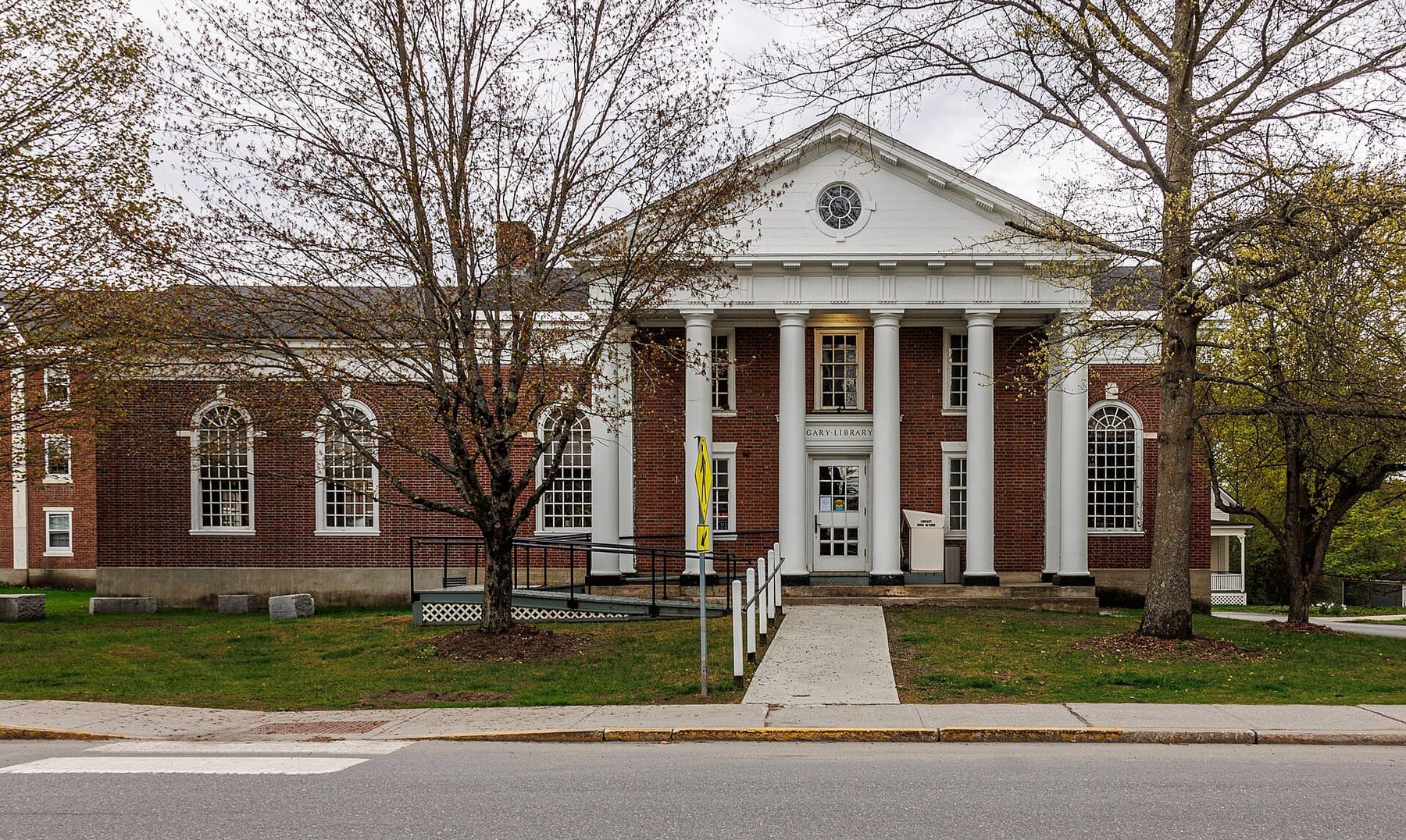 Gary Library, Vermont College of Fine Arts (photograph from the Wikimedia Commons category Vermont College of Fine Arts)